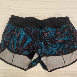 Lululemon speed up low rise short 2.5”